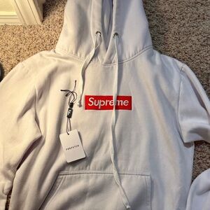 RARE Authenticated Supreme Box Logo Hoodie (2021)